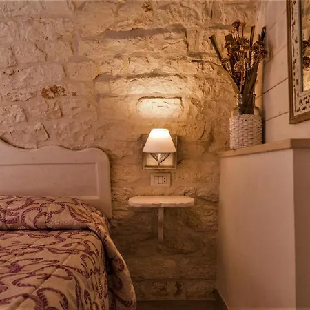 Trulli Donna Isabella Acomodação com café da manhã Locorotondo Exterior foto