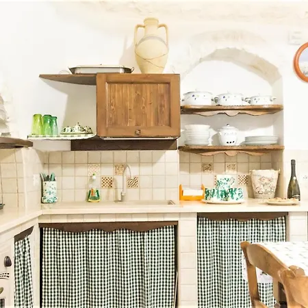 Trulli Donna Isabella Acomodação com café da manhã Locorotondo Exterior foto